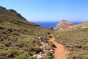 The easy start to the path down to Thollos