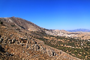 Part way down the end of the ridge looking back to the summit and the rib of rock which I followed to the top 