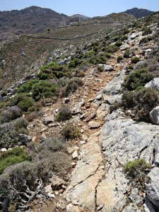 ... leveling out as Agriosikia Castle comes into view (centre top)