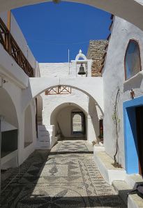 Looking back towards the entrance with the hochlakos courtyard and the church on the right