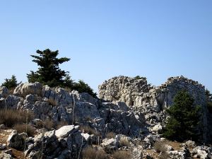 the castle on top of vertical crags