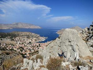 Stunning views on one of the most dramatic kalderimi on the island, and indeed in the whole Aegean,on the way back to Horio