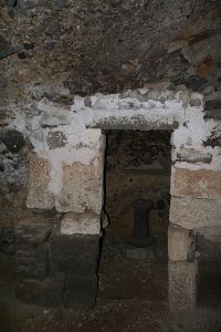 The ‘chapel’ with the small altar in the middle room