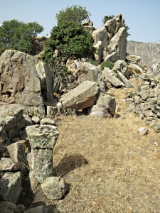 Part of the platform on top, with a small stone altar